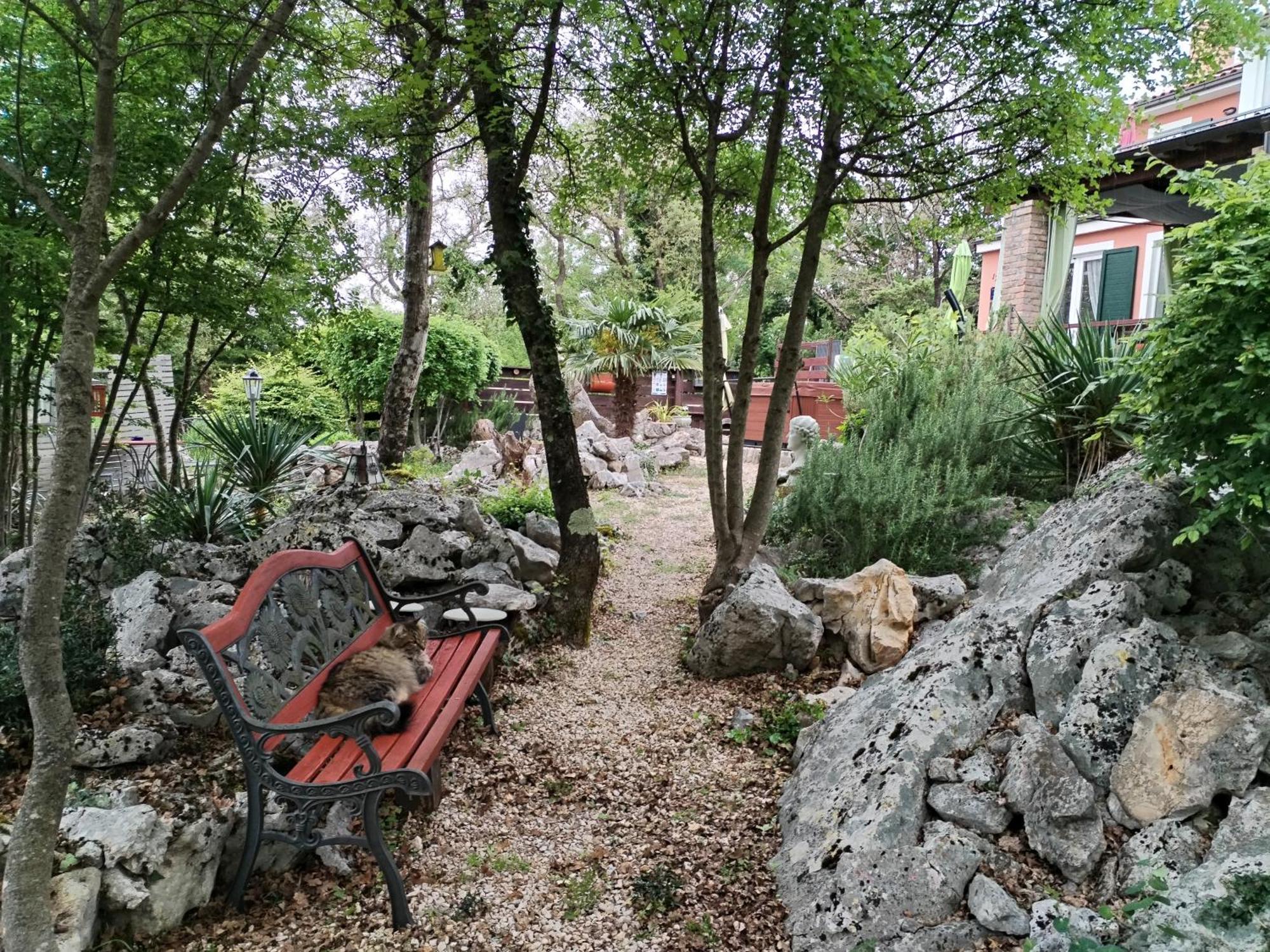 The Forest House Krk 1 Kras Buitenkant foto